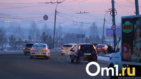 С 8 марта на Ленинградском мосту запретят движение грузовых машин