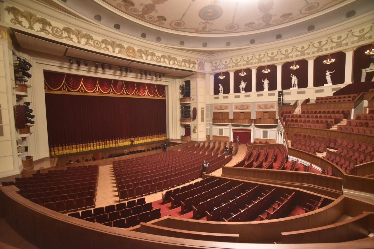 Большой зал Новосибирского театра оперы и балета