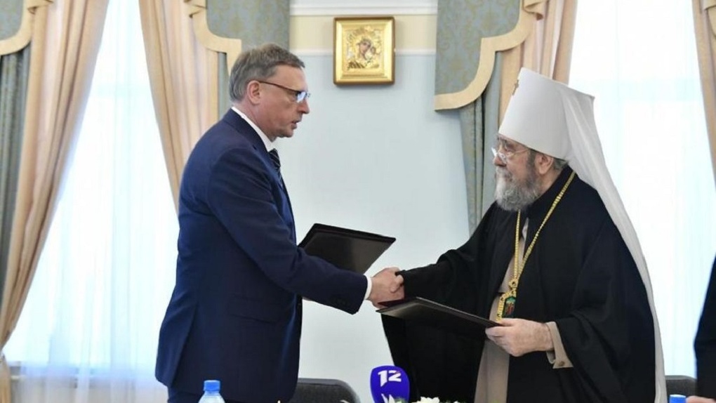 Глава региона Александр Бурков и митрополит Омский и Таврический Владимир подписали важный документ