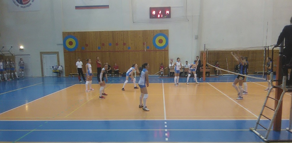 Волейболистки из Омска проиграли лидерам из Иркутска со счётом 1:3