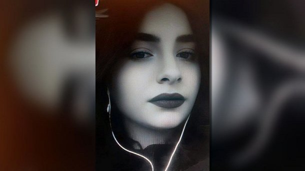 В Омске пропала девушка с татуировкой на шее