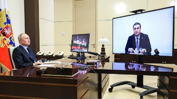 Врио губернатора Омской области назначен глава правительства ДНР Виталий Хоценко