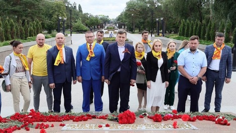 Партия СПРАВЕДЛИВАЯ РОССИЯ – ЗА ПРАВДУ в Омской области почтила память погибших в Великой Отечественной войне