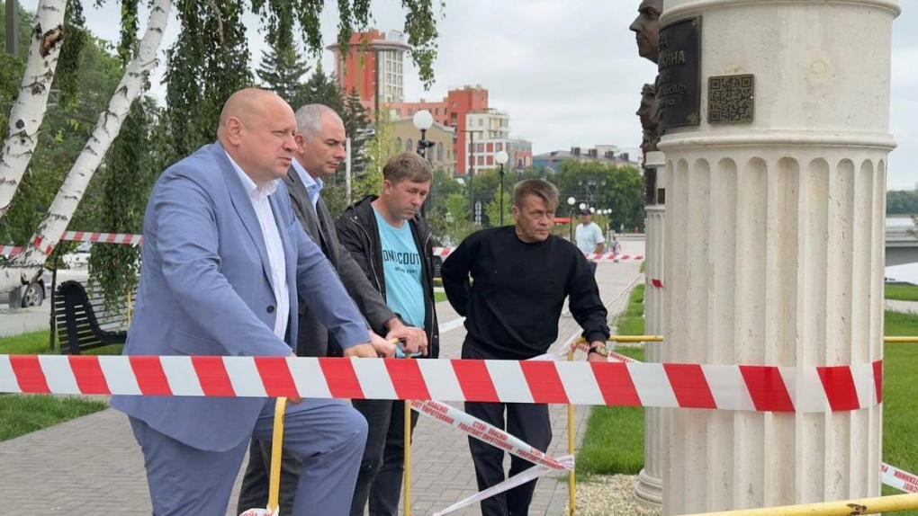 В Омске начали восстановление грунта на Аллее Олимпийцев