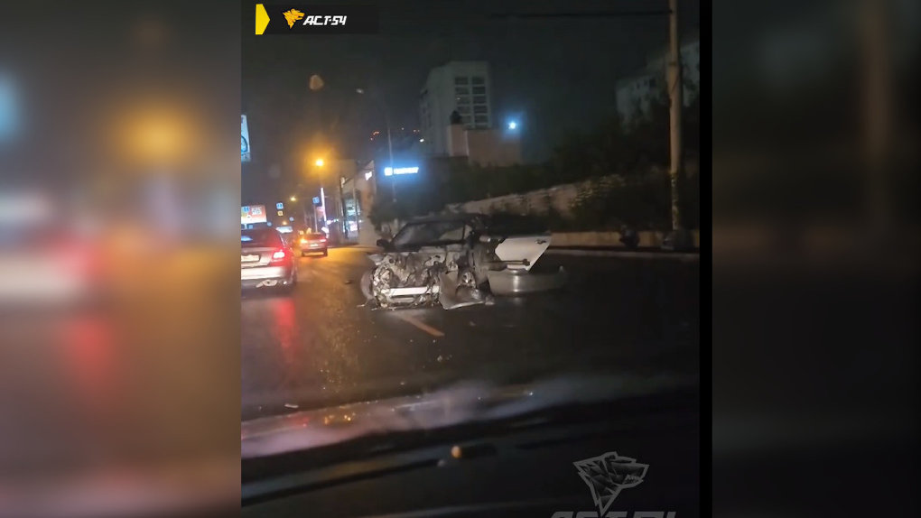 Серьезное ДТП произошло на улице Ипподромская в Новосибирске