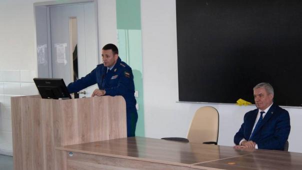 Заместитель генпрокурора Демешин прочитал лекцию о терроризме студентам НГУ