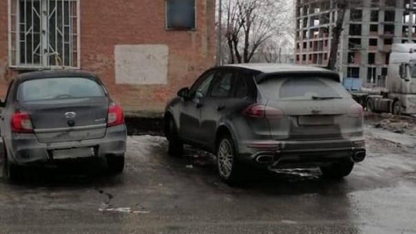 Новосибирец лишился 3,4 млн рублей спасая Porsche от приставов
