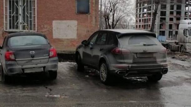Новосибирец лишился 3,4 млн рублей спасая Porsche от приставов