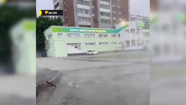 Кипяток хлынул из колодца на Золотой ниве в Новосибирске — причины потопа
