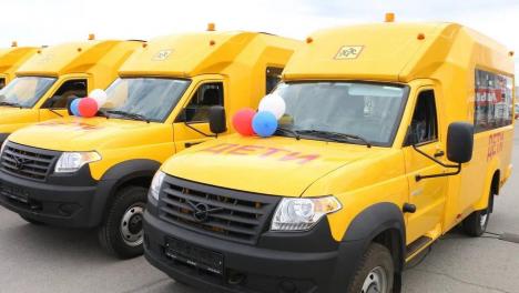 Омские школьники будут ездить на новых автобусах