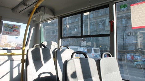 Катать омичей в общественном транспорте будут с ветерком