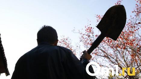 В Омске мужчина нашёл у себя на даче человеческие останки