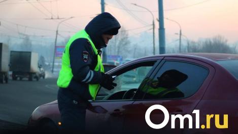 В центре Омска экипаж ДПС остановил машину с 13-летним школьником за рулём