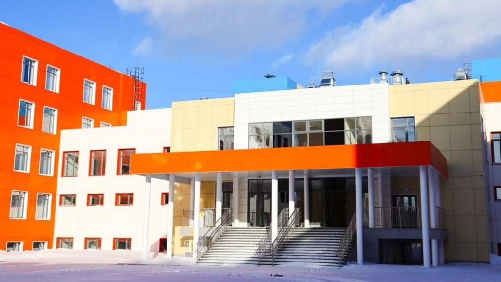 За два года в Омской области капитально отремонтируют более 70 школ