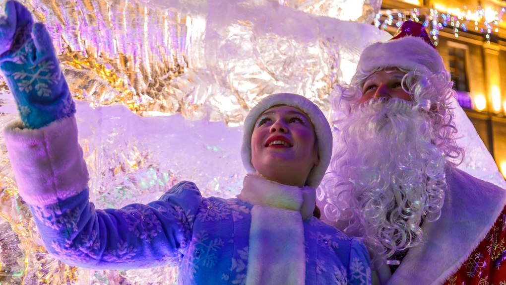 В Омске открылось новогоднее пространство «Зимний Любинский»
