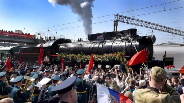 Окунитесь в атмосферу Победы: ретропоезд прибудет на главный вокзал Новосибирска