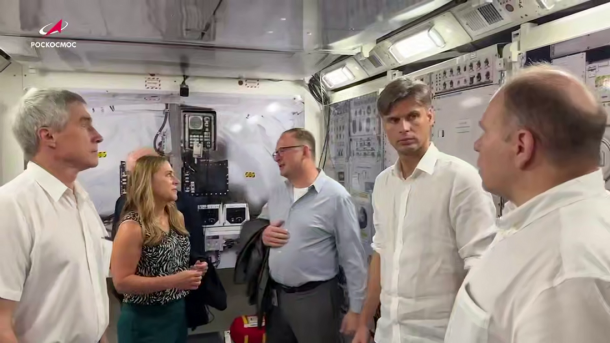 Глава Роскосмоса встретился с новосибирским космонавтом Анной Кикиной в NASA