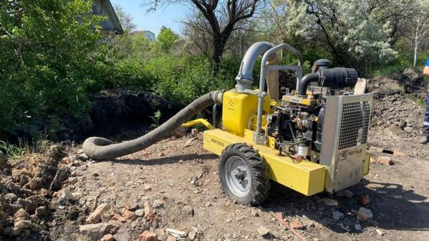 В Омске завершается борьба с подтоплением садовых участков в Осташково