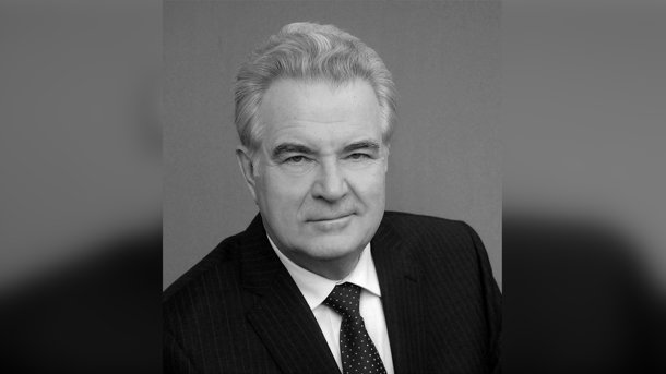 Человек-эпоха. Как отреагировали на смерть Варнавского омские политики