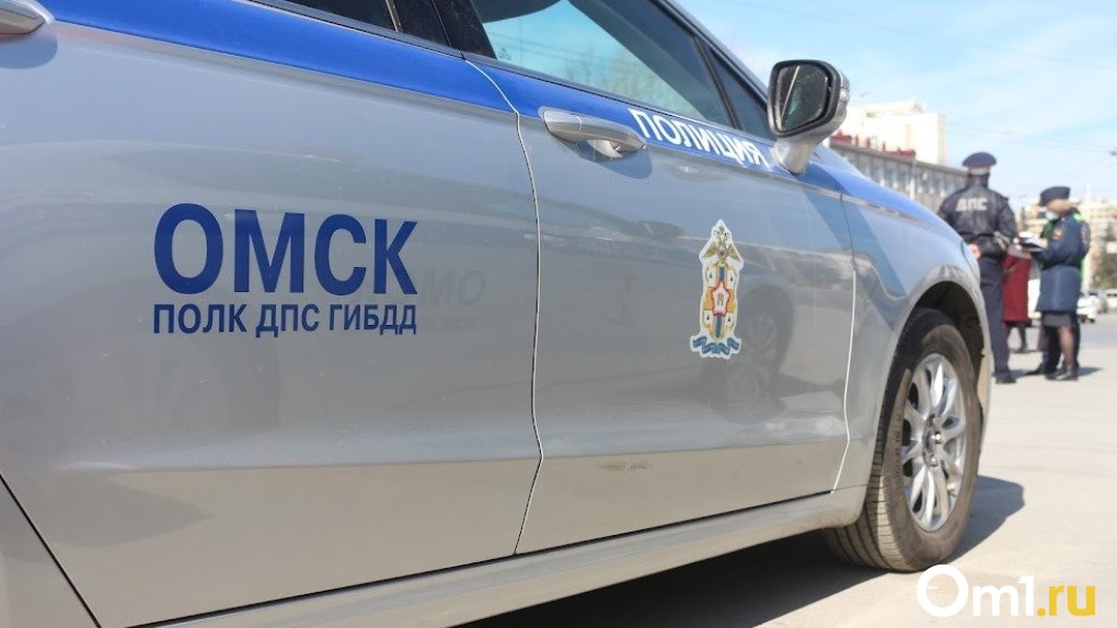 В Омске поймали водителя иномарки без прав, на которого массово жаловались омичи