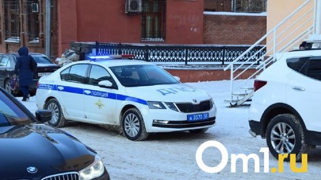 Омичей будут штрафовать зимой за езду в летних шинах