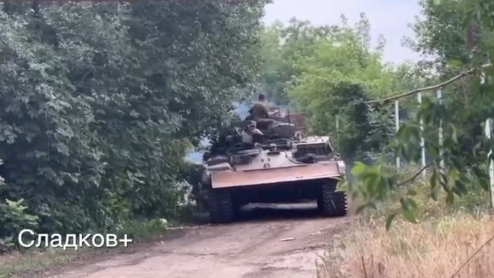«Было лихо!» Выпускник Омского автобронетанкового института угнал танк противника с поля боя на Украине