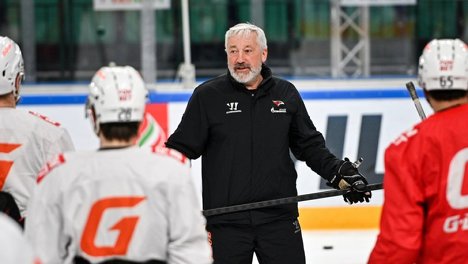 Омский «Авангард» уступил в овертайме казанскому «Ак Барсу» в первом матче финала Востока