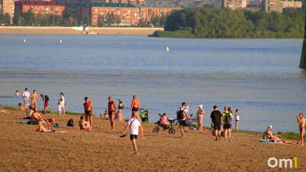 Синоптики рассказали, как долго в Омске продержится жара до +32
