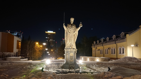 Новосибирцы голосуют за новое имя площади между собором и цирком