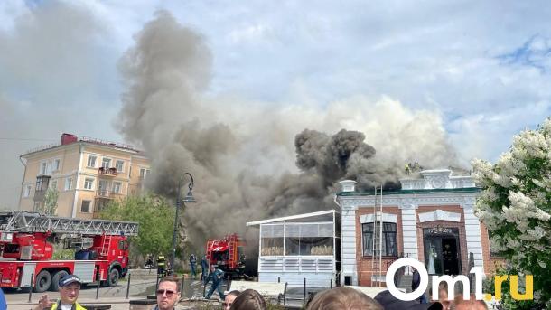 В центре Омска горит ресторан «Хочу Пури»