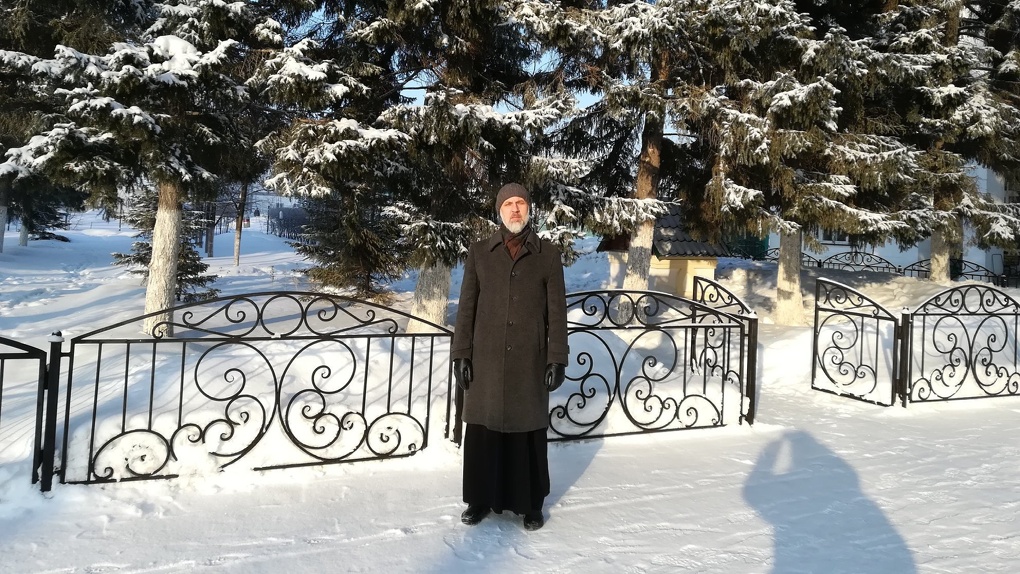 Остался без средств к существованию: новосибирский клирик Иоанн подал в суд на митрополита Никодима