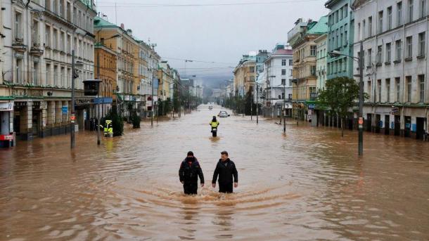 Власти назвали время, за которое ливнёвки должны устранять подтопления в Новосибирске