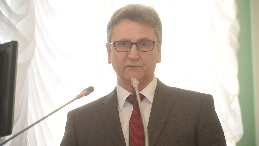Мецлер приезжал на выборы мэра Омска на скандальном «внедорожнике для пенсионеров»