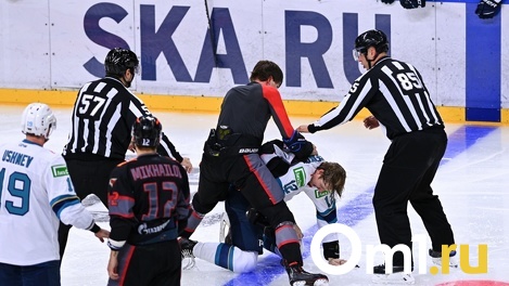 Омский «Авангард» получил предупреждение от КХЛ из-за драк с ХК «Сочи»