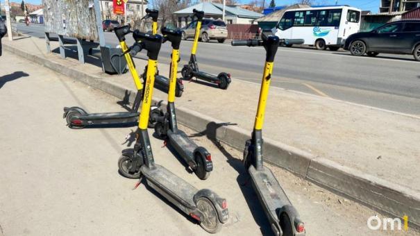 Арендные самокаты в Новосибирске стали жертвами вандалов-авангардистов