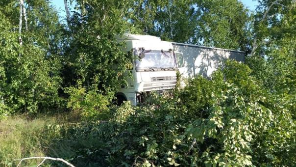 Дальнобойщика нашли мёртвым на трассе Новосибирск — Казахстан