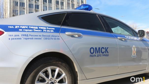Омский подросток перебегал дорогу и попал под машину