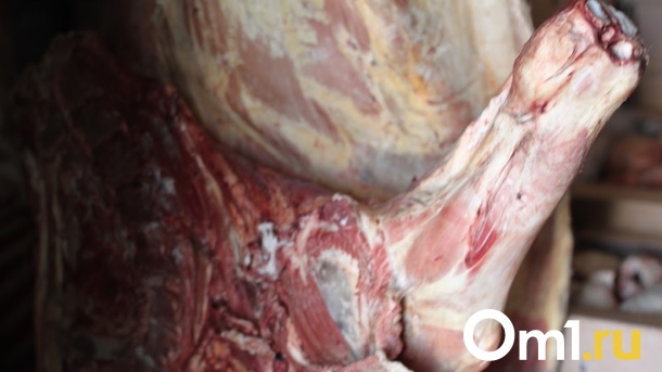 Потенциально опасное мясо из Омска просочилось на рынок Новосибирска