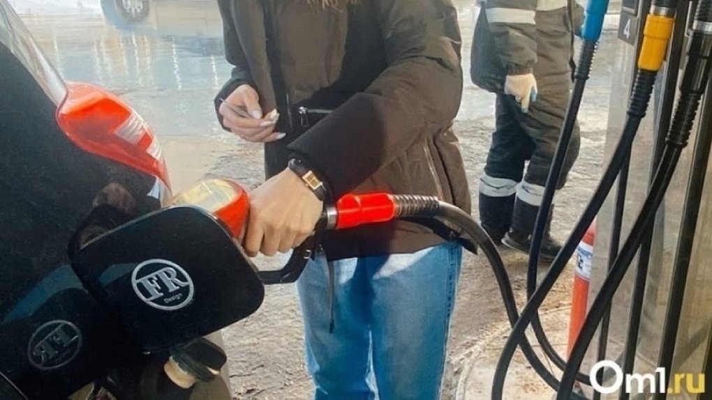Цена на бензин в Омской области снова выросла