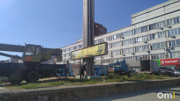 Мэр Новосибирска поддержал обвиняемого в халатности из-за сноса стелы главу Центрального округа