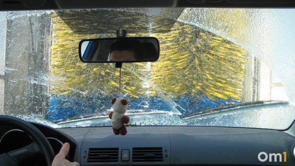На востоке Омска построили новую автомойку