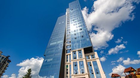 Двухуровневый пентхаус за 57 млн рублей продают в центре Новосибирска