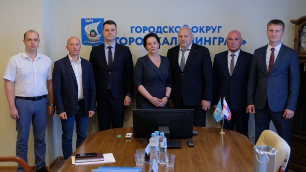 Мэр Омска Сергей Шелест отправился в Калининград, чтобы изучить систему пассажирских перевозок