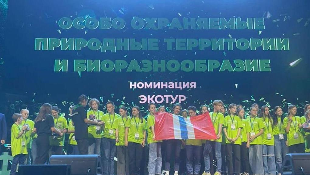 Виталий Хоценко поздравил омских школьников с победой на Всероссийском экологическом форуме