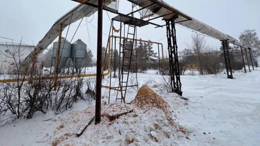 Омский суд вынес приговор начальнику цеха за оторванную руку подростка