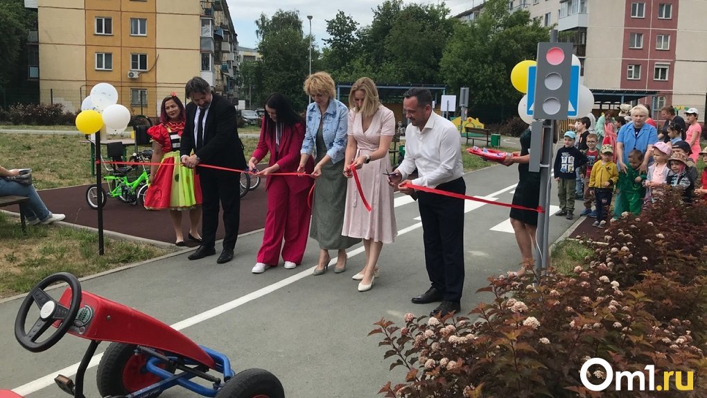 Детский автогородок открылся в новосибирском центре «Олеся»