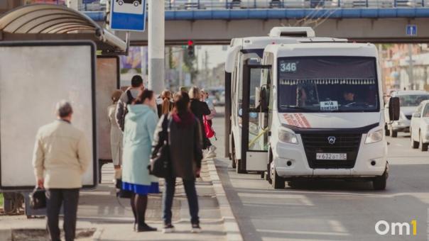 В Омске отремонтируют остановки за 33 миллиона рублей