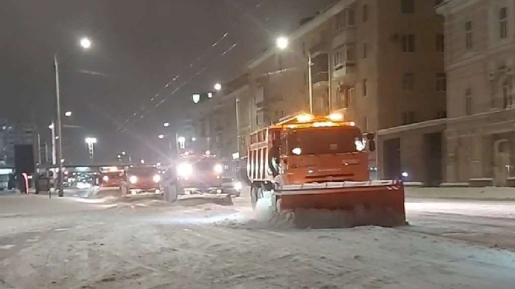 Более 700 улиц расчистили от снега омские дорожники