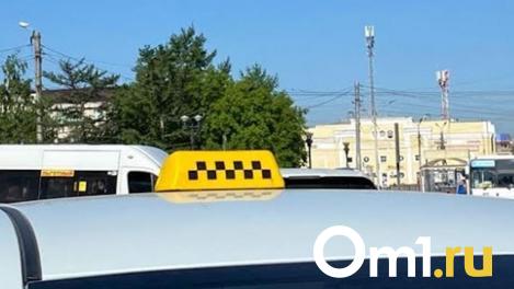 Тысячи таксистов в Омске остались без зарплаты