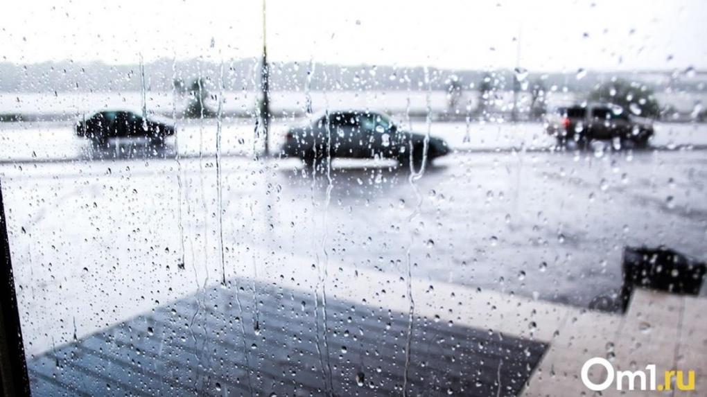 Разрушительный град и сильный дождь накроют Омск на этой неделе